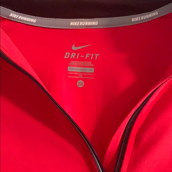 NWT Nike  Plus Dri Fit Long Sleeve Moving Sale - Picture 3 of 5